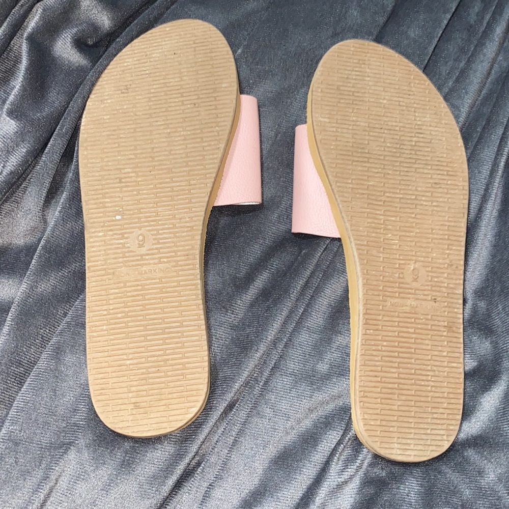 🛍️Pink slip on sandals! - Picture 3 of 3